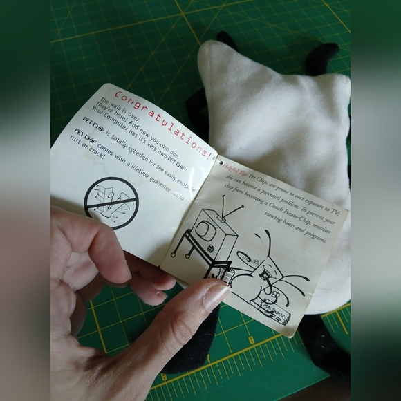 Y2K plush computer chip - Picture 3 of 4